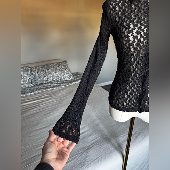 Vince | Floral Smocked Long Sleeve Button Up - Picture 3 of 6